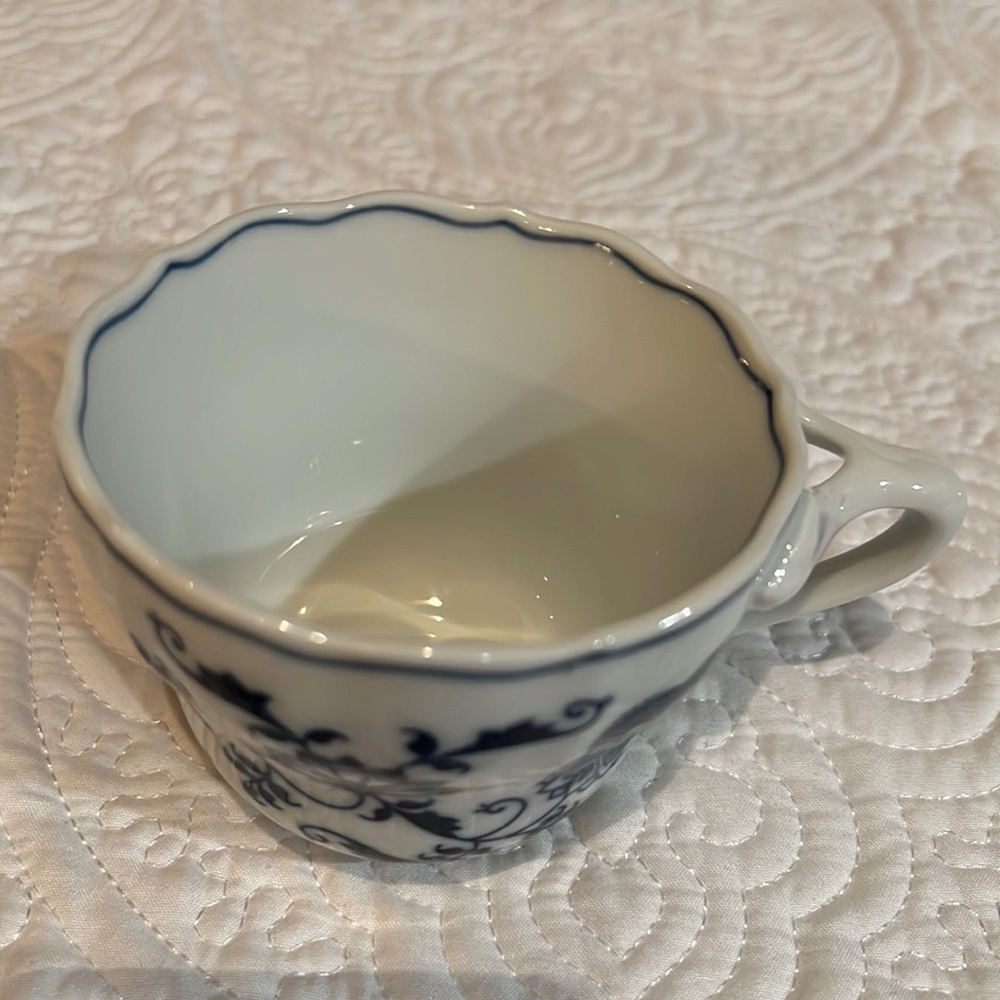 Blue Danube cups and saucers, set of 2 - Picture 13 of 16
